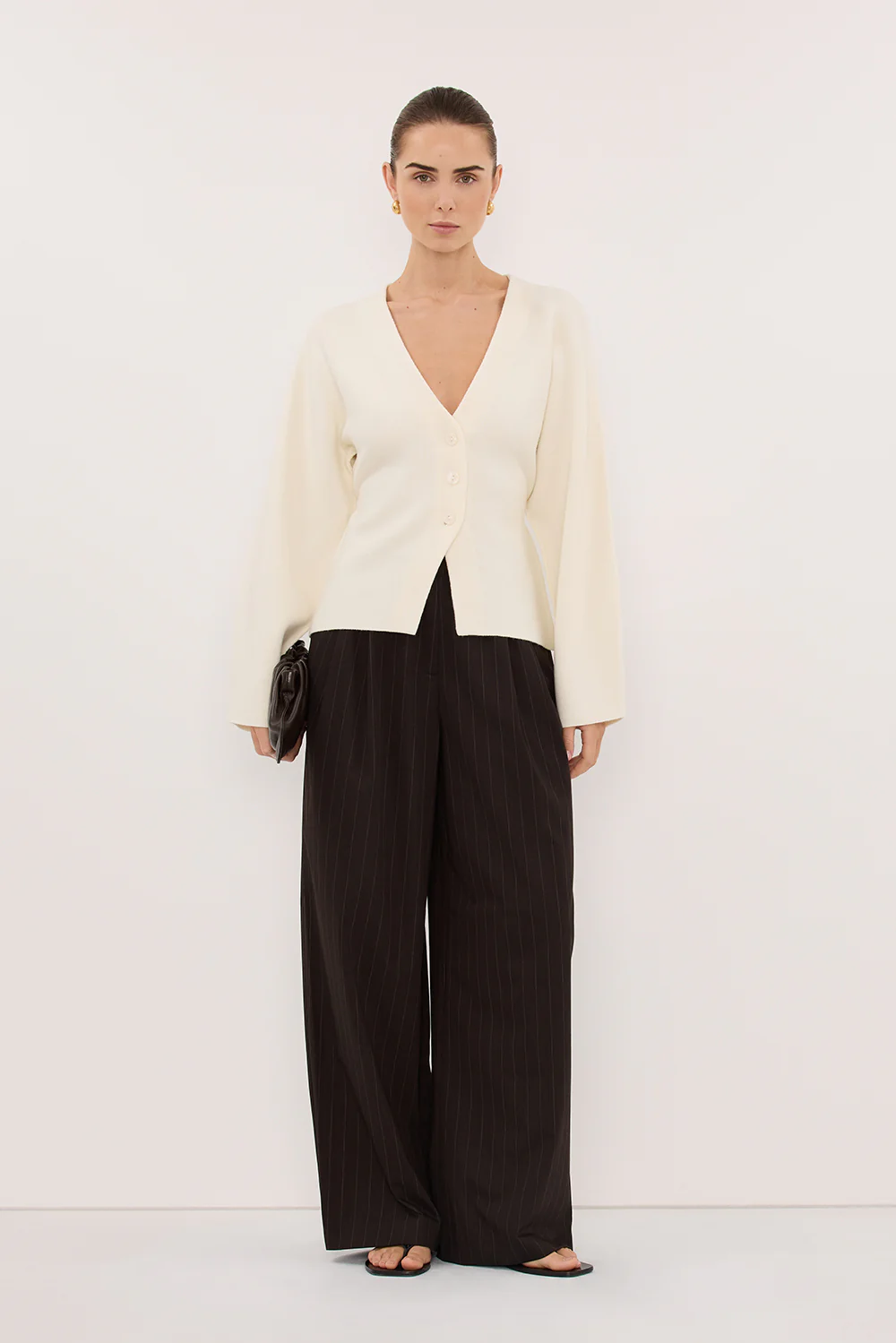 ISLA CREAM V NECK CARDIGAN