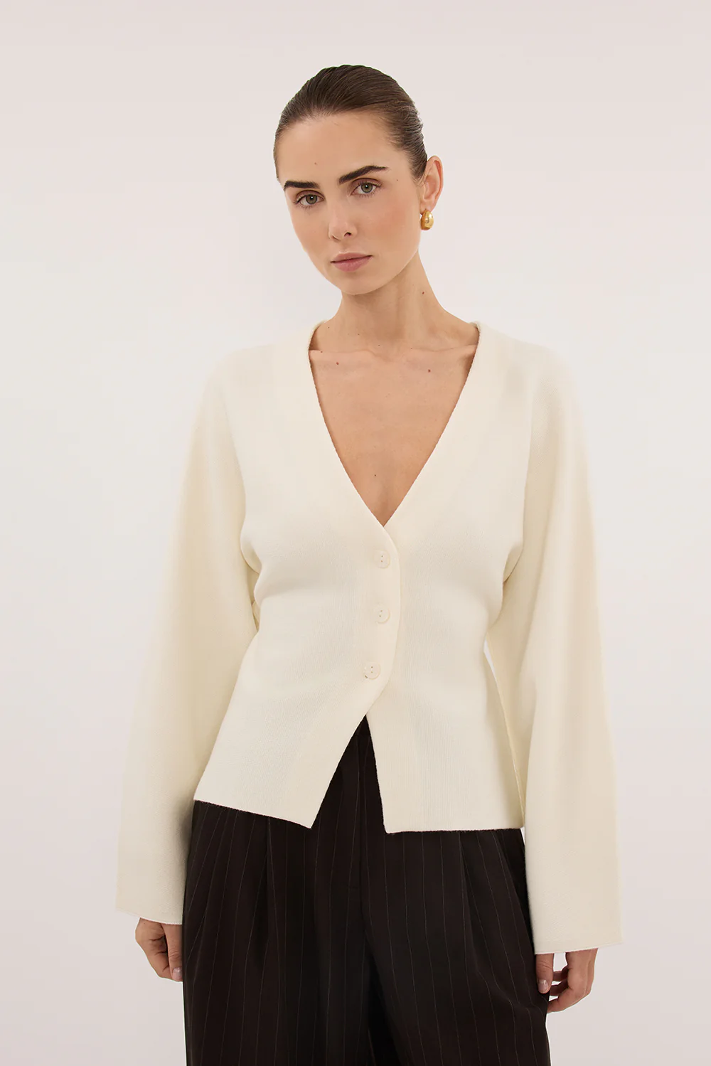 ISLA CREAM V NECK CARDIGAN - Image 2